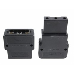 Prise rapide Hollywood 2x21mm² + Remote pour connexion rapide.